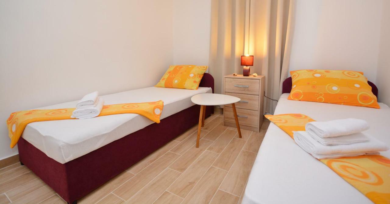 Apartmani Cesarec Basina Eksteriør billede