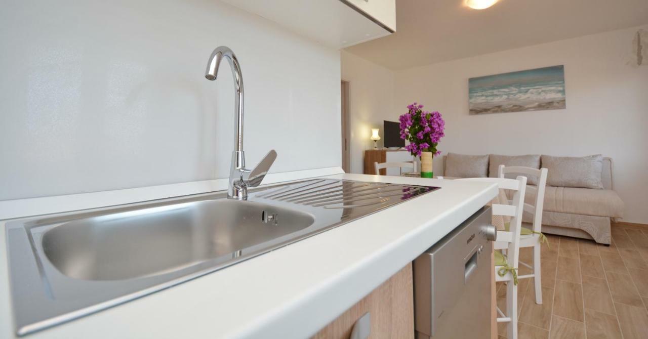 Apartmani Cesarec Basina Eksteriør billede