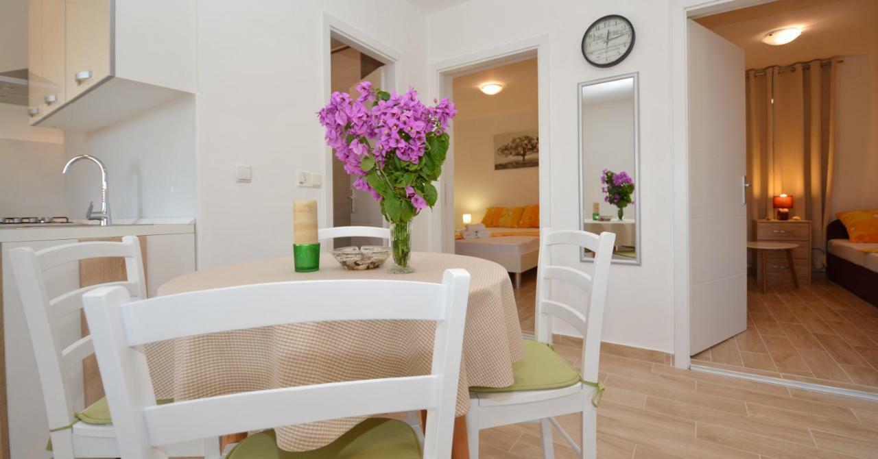 Apartmani Cesarec Basina Eksteriør billede
